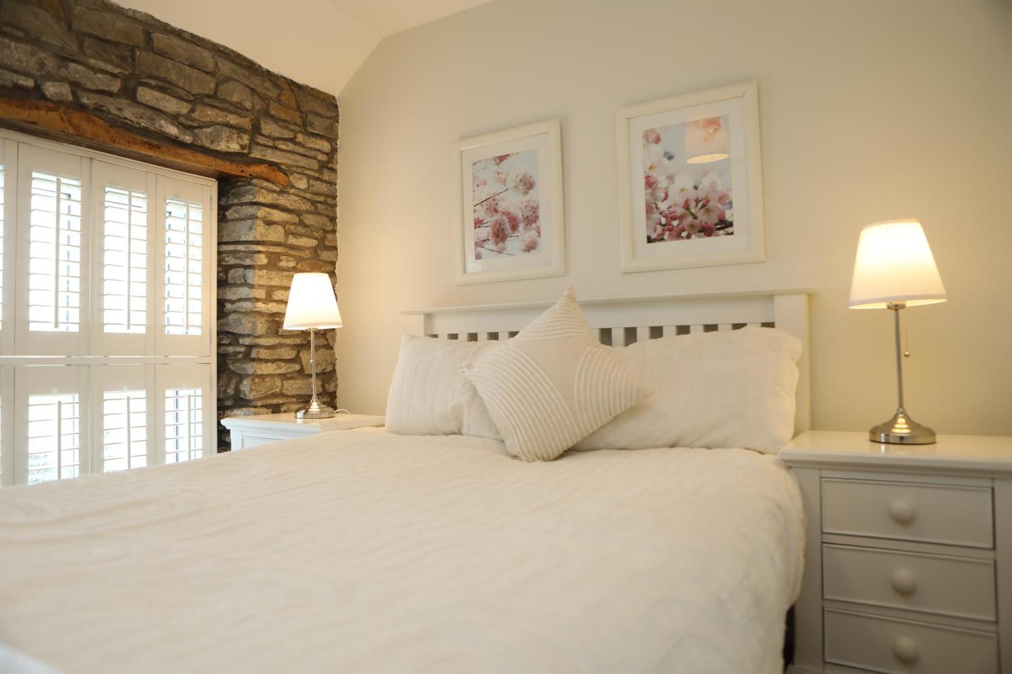The Cosy Cottage Retreat! Perfect For Contractors, Relocators, Getaway Llantrisant  Exterior photo
